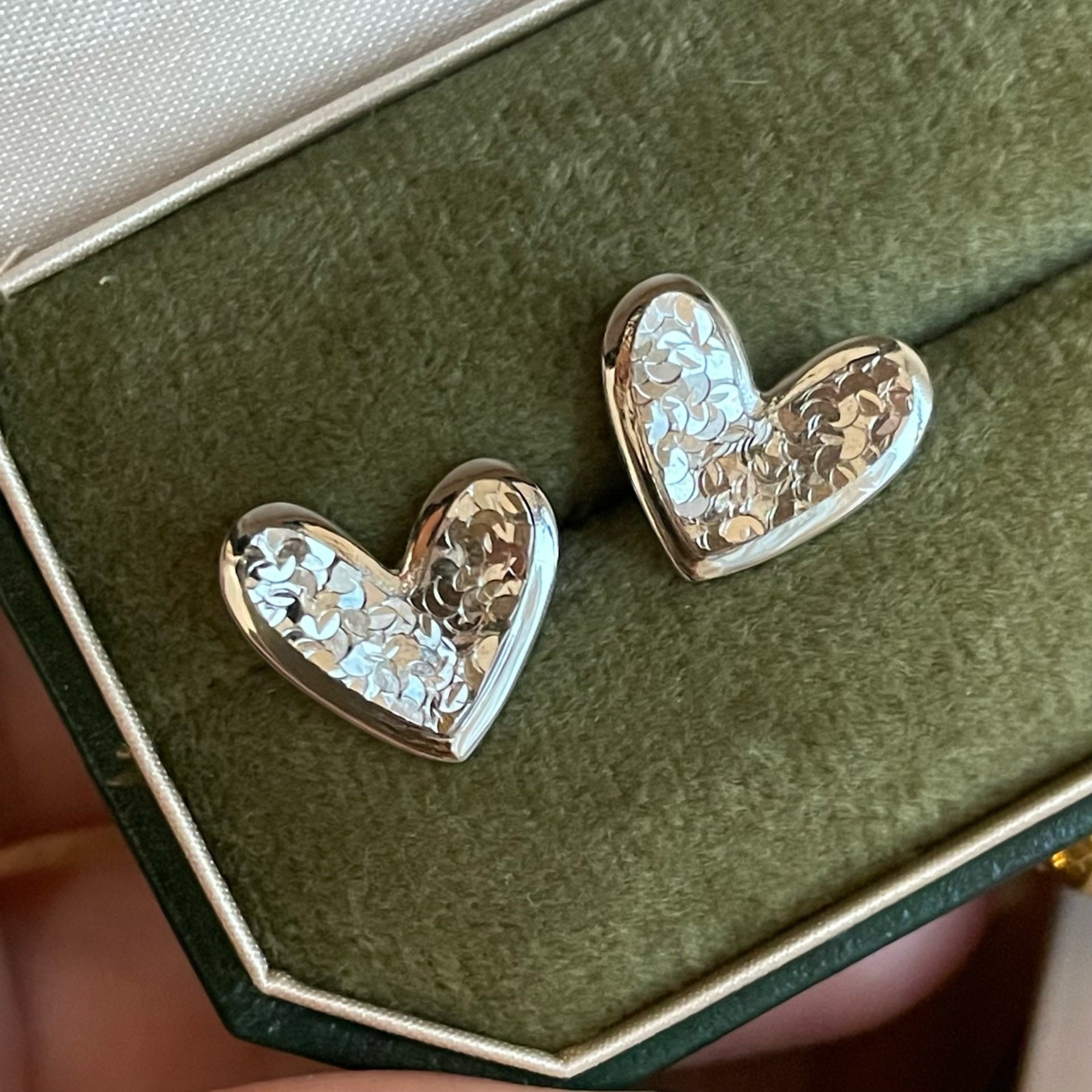 S925 Sterling Silver Crushed-Ice Heart Stud Earrings