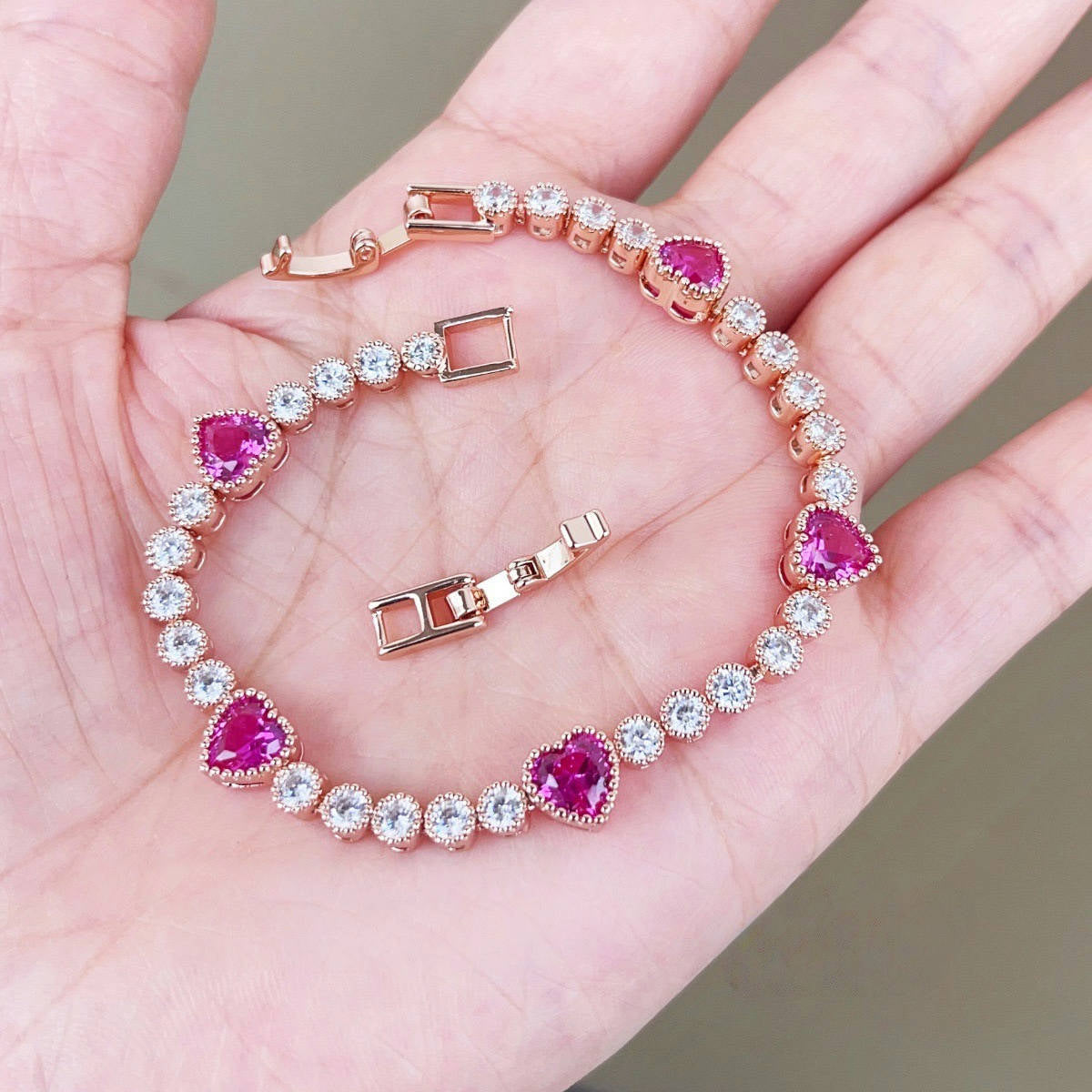 Zircon Heart-Shaped Bracelet