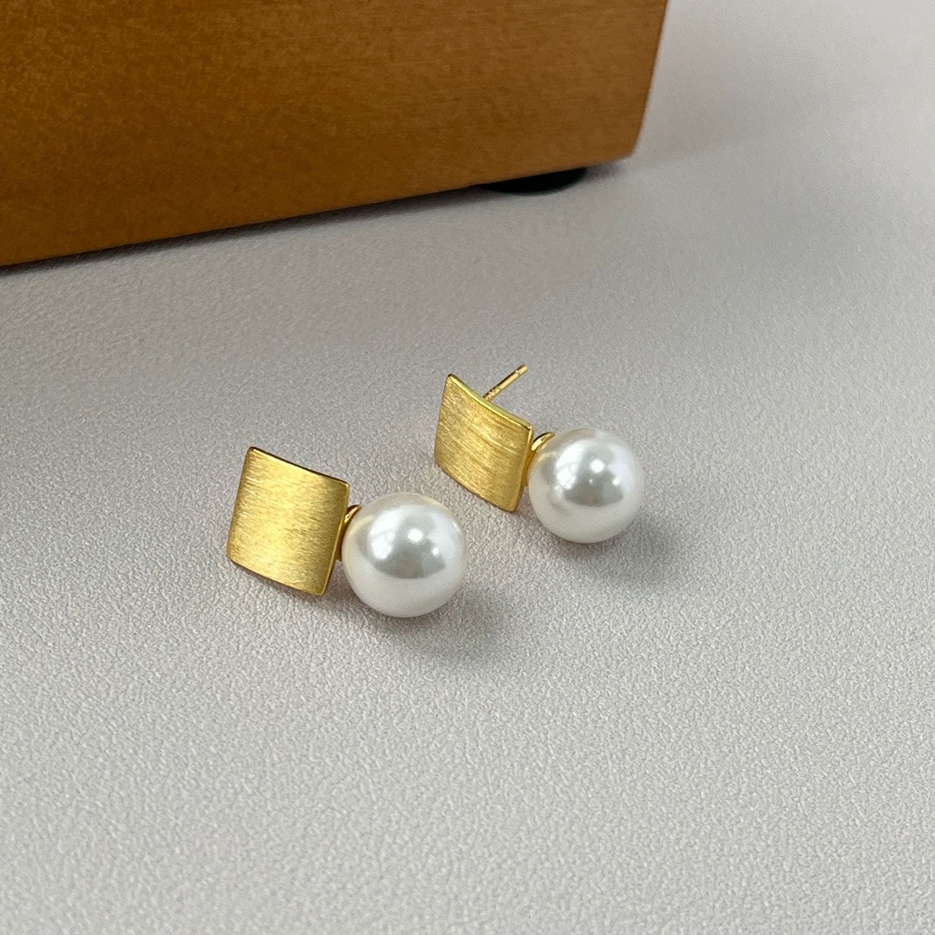S925 Sterling Silver Square Pearl Stud Earrings