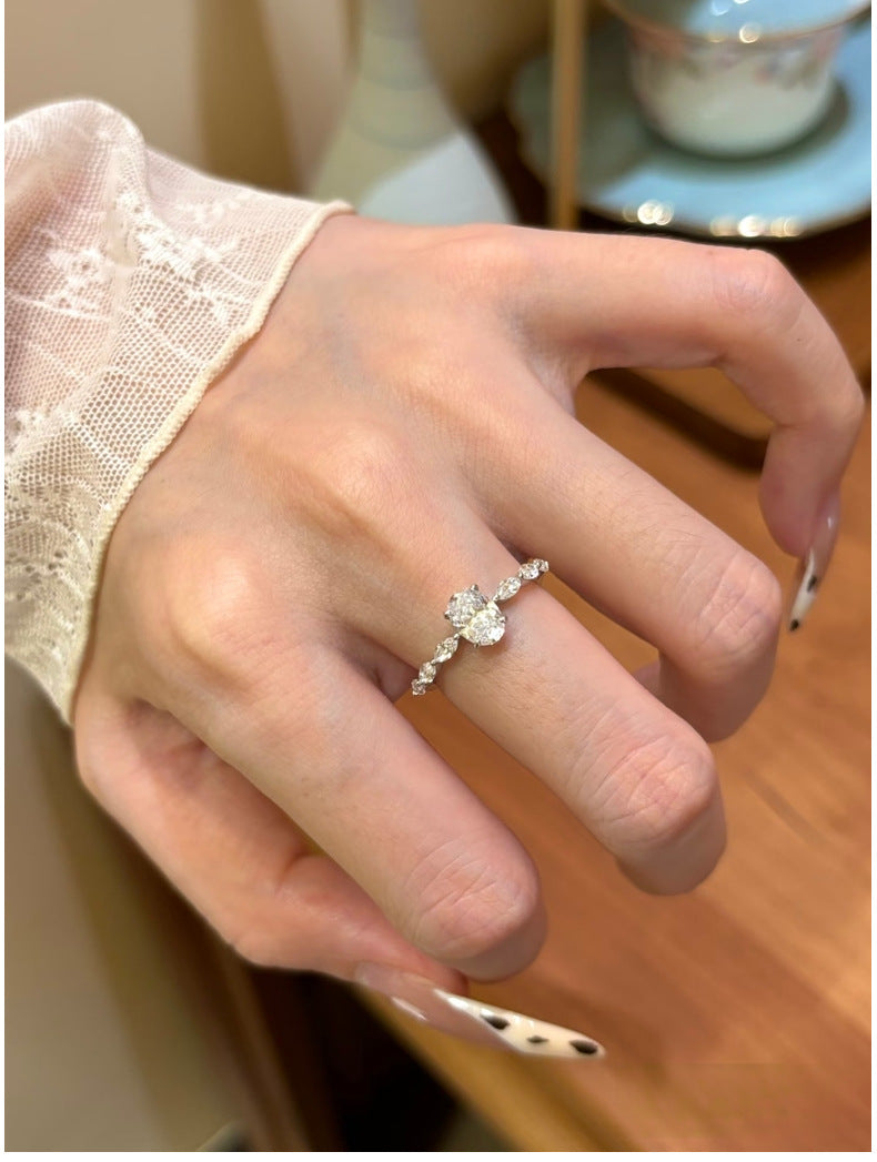Aurora Leaf Oval Sterling Silver Ring