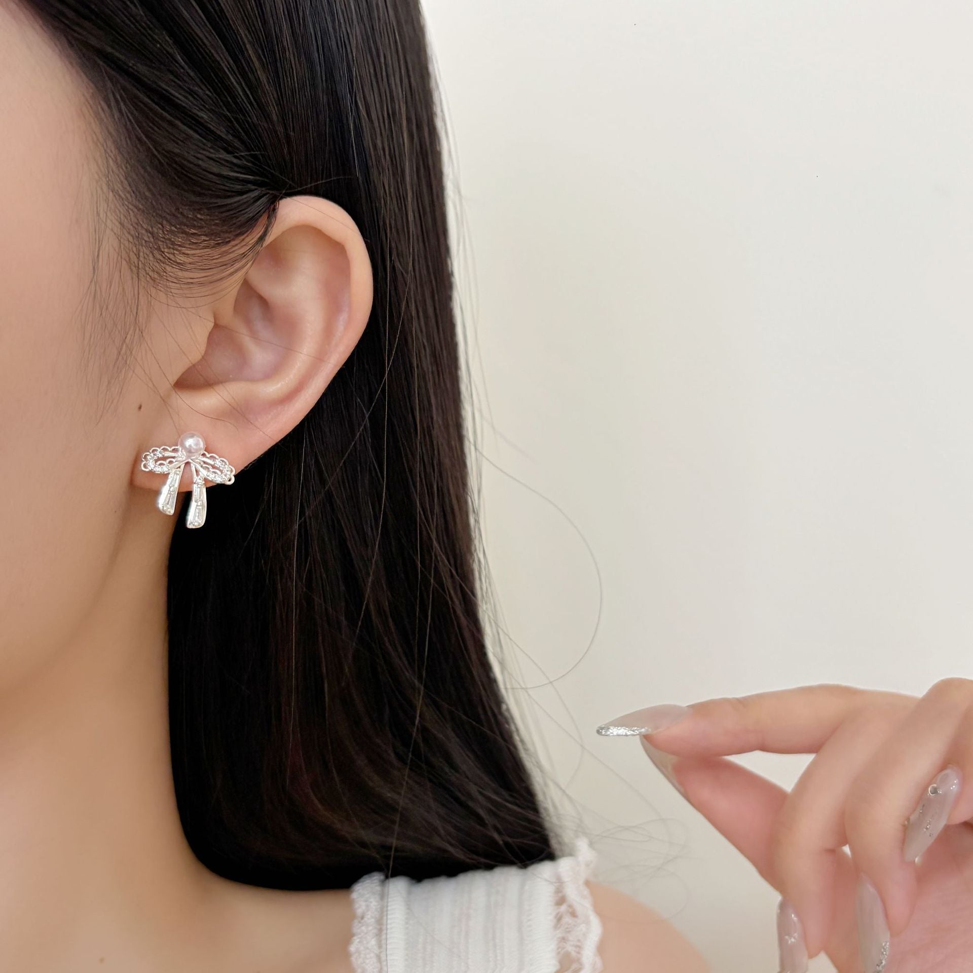 Pearl Lace Bow Earrings