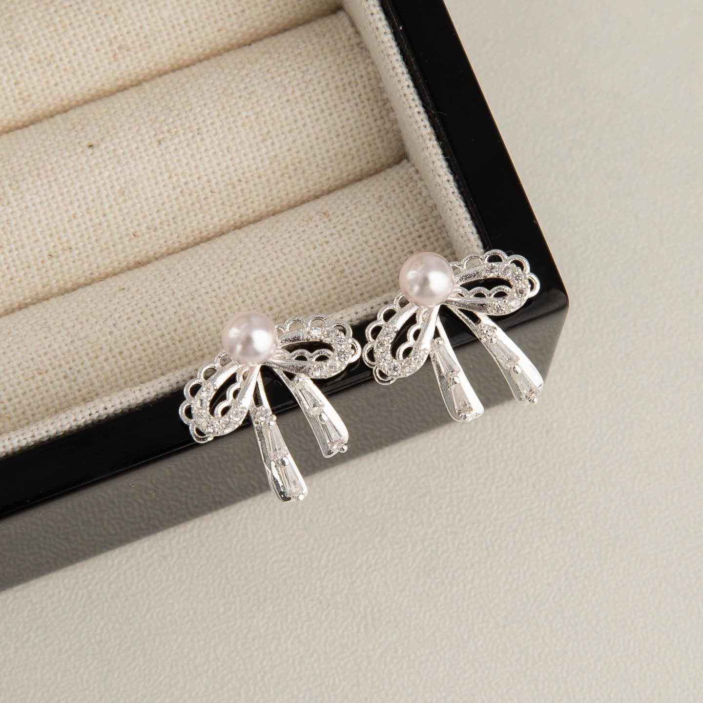 Pearl Lace Bow Earrings