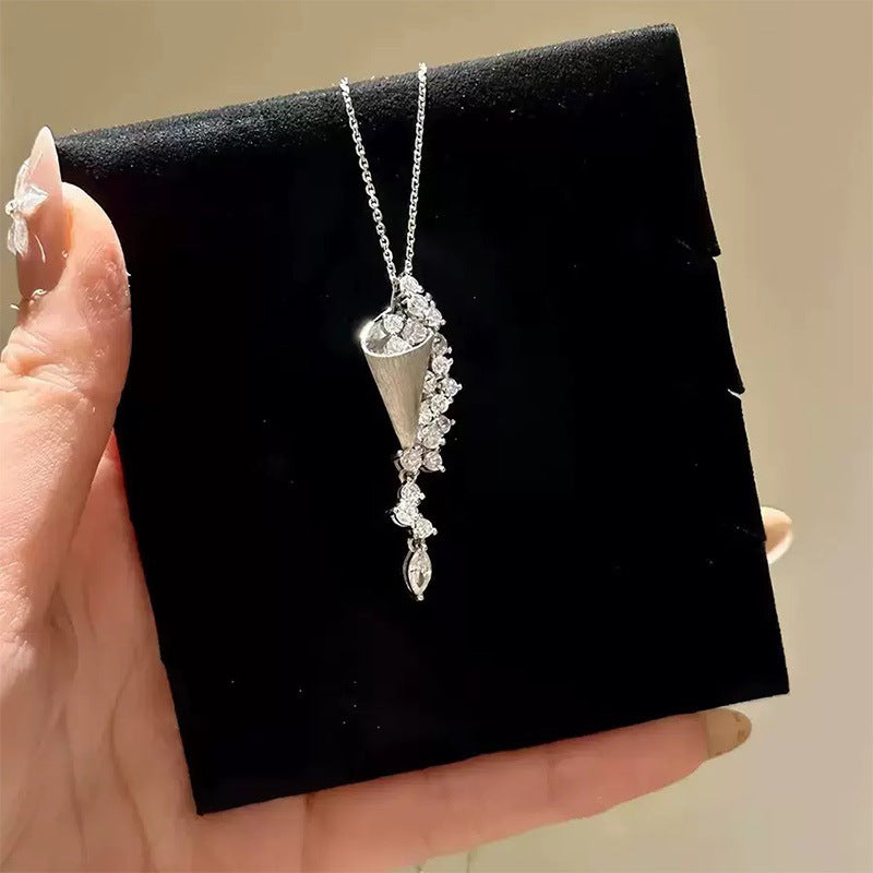 S925 Crystal Bouquet Necklace
